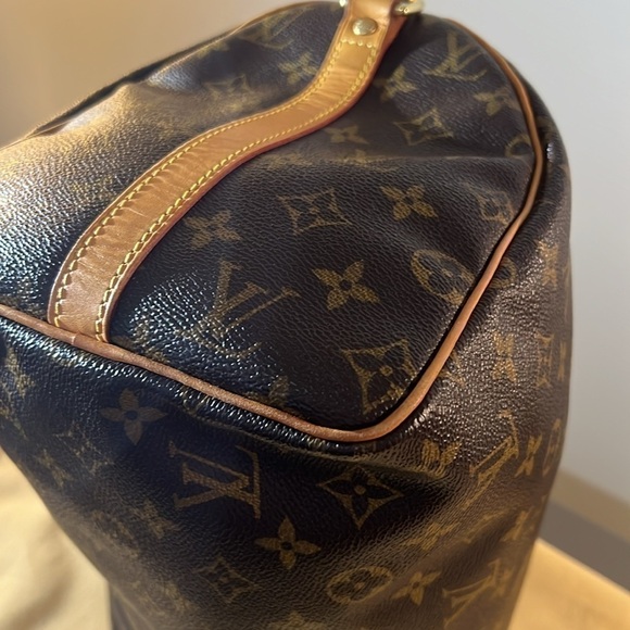 AUTHENTIC Louis Vuitton Speedy 30 Bandouliere in Monogram W RECEIPT $2300+ tax - Picture 9 of 17